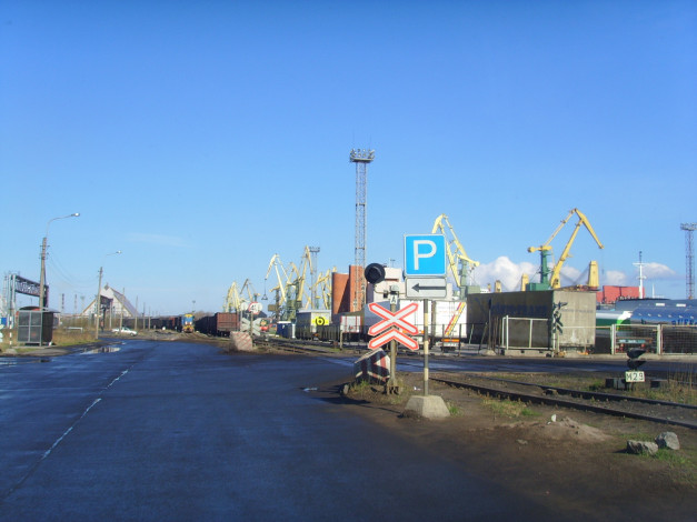 Обои картинки фото грузовой, порт, города, санкт, петербург, петергоф, россия