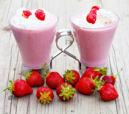 Картинка еда напитки +коктейль йогурт коктейль клубника ягоды молочный десерт стакан