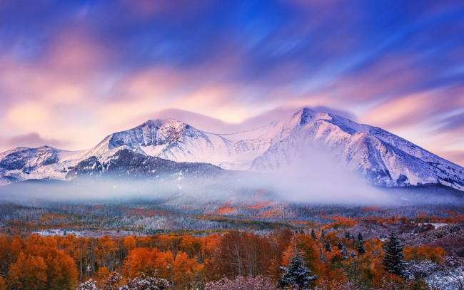 Обои картинки фото природа, горы, утро, небо, снег, лес, осень