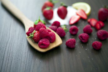 Картинка еда фрукты +ягоды клубника малина