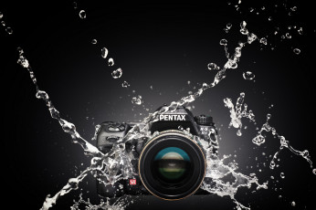 Картинка pentax+k-5iis+splash бренды pentax фотокамера