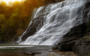 Картинка природа водопады водопад скалы лес