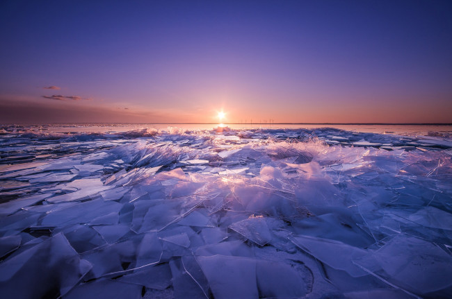 Обои картинки фото природа, восходы, закаты, небо, битое, стекло, лёд, зима, швеция, солнце