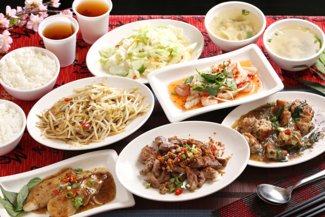 Обои картинки фото еда, разное, рыба, морепродукты, блюда, японская, кухня, салат, суп, рис, ассорти