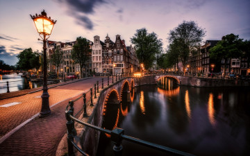 Картинка города амстердам+ нидерланды огни вечер мост