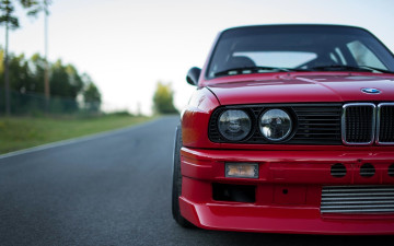обоя bmw m3, автомобили, фрагменты автомобиля, красный, дорога