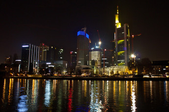 Картинка франкфурт+на+майне города -+огни+ночного+города дома река ночь огни