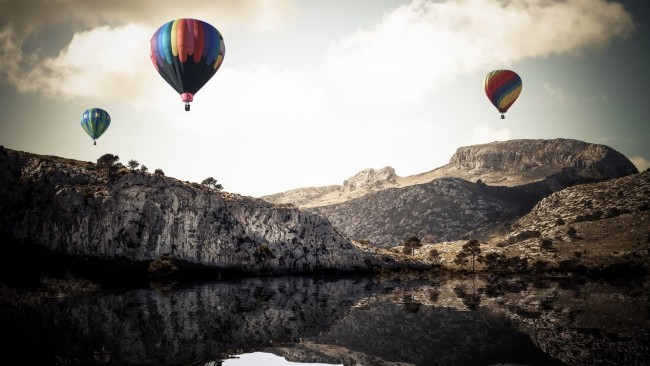 Обои картинки фото авиация, воздушные шары, полет, горы, река