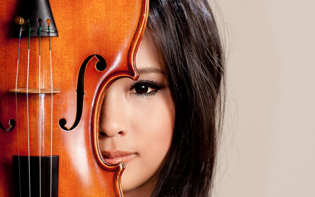 Обои картинки фото музыка, -другое, взгляд, девушка, скрипка, лицо