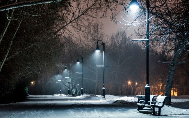 Обои картинки фото природа, парк, аллея, зима, вечер, скамейка, фонари