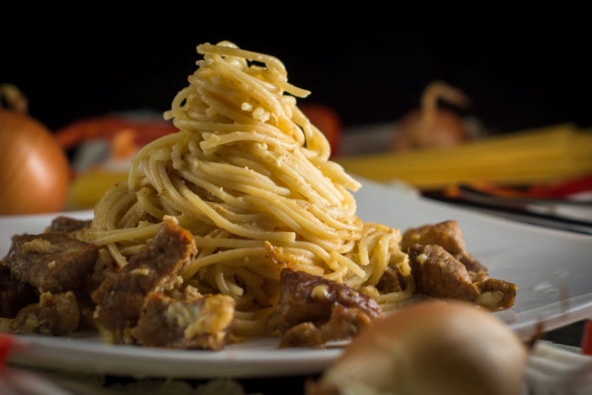 Обои картинки фото еда, макаронные блюда, мясо, спагетти, макароны