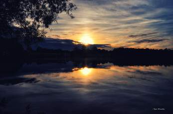 Картинка природа восходы закаты небо озеро закат
