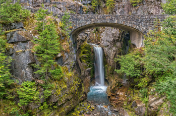 Картинка природа водопады mount rainier national park вашингтон сша горы скалы деревья мост поток река