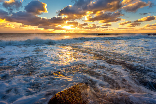 Обои картинки фото природа, восходы, закаты, океан, горизонт, тучи, рассвет