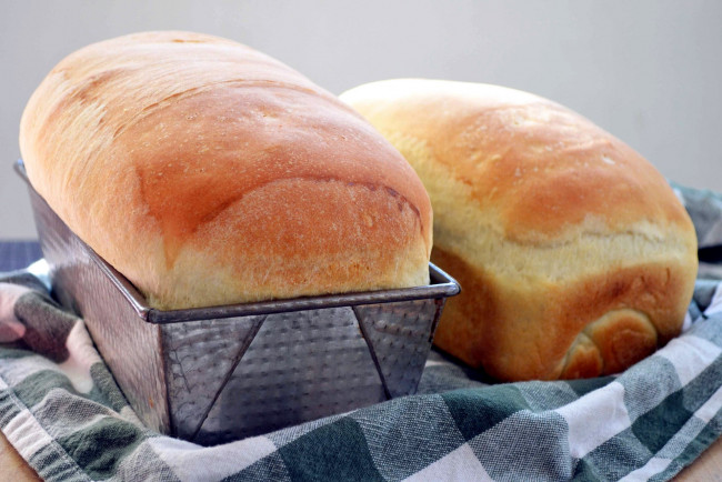 Обои картинки фото еда, хлеб,  выпечка, белый, буханки