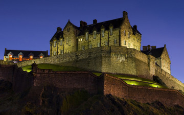 Картинка города дворцы замки крепости ночь величественный синяя замок