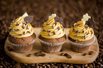 Картинка еда пирожные +кексы +печенье anna verdina доска шоколад кексы кофе зерна десерт желтый крем листочки