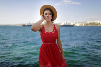 Картинка девушки -+брюнетки +шатенки море брюнетка шляпа красное платье