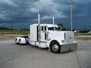 Картинка автомобили peterbilt