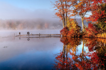 Картинка природа реки озера туман озеро осень