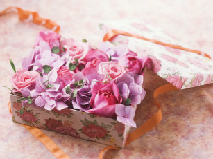 Картинка цветы разные вместе розы гортензия коробочка