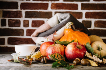 обоя еда, фрукты и овощи вместе, листья, яблоки, осень, осенние, плоды, тыква