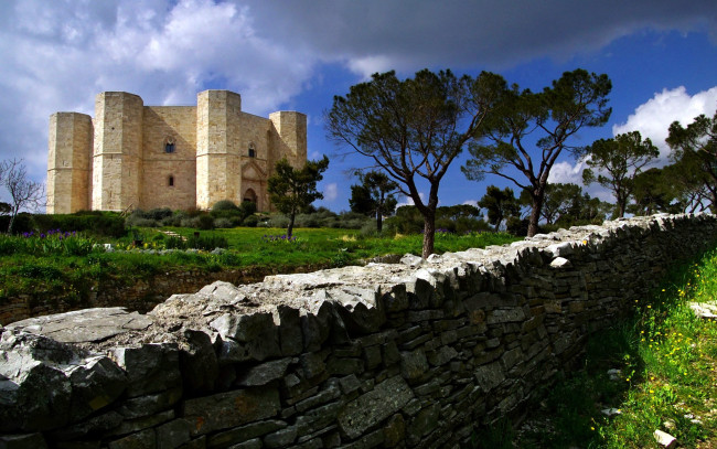 Обои картинки фото castel del monte,  puglia,  italy, города, замки италии, italy, puglia, castel, del, monte