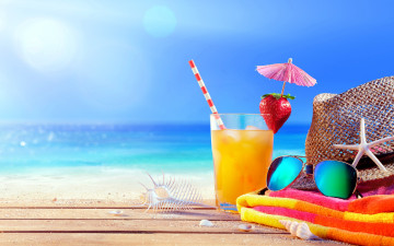 обоя еда, напитки,  сок, клубника, пляж, апельсиновый, сок