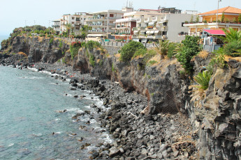 Картинка италия сицилия aci castello города улицы площади набережные побережье дома море