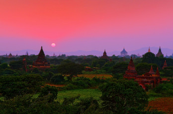 обоя мьянма, города, - буддийские и другие храмы, пейзаж, вид, зелень, изумруд, закат, индокитай, азия, государство
