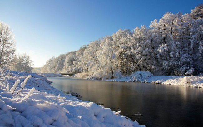 Обои картинки фото природа, зима, снег, деревья, река, мост