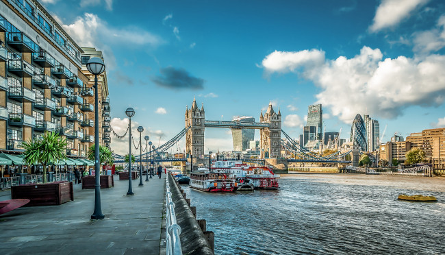 Обои картинки фото tower bridge & the city of london,  england, города, лондон , великобритания, мост, река