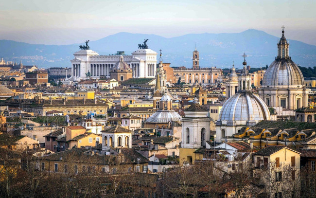 Обои картинки фото города, рим,  ватикан , италия, горы, старинные, здания, крыши