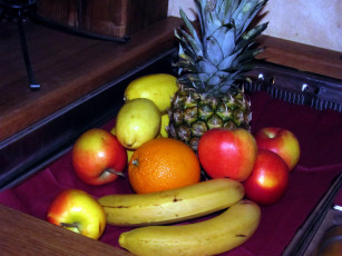 Картинка еда фрукты +ягоды лимон банан яблоки ананас