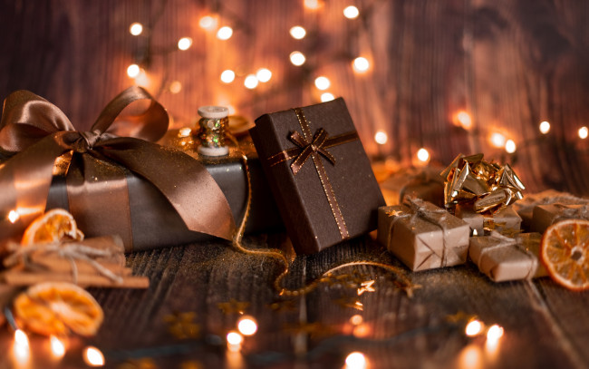 Обои картинки фото праздничные, подарки и коробочки, подарки, коробки, гирлянда, огни