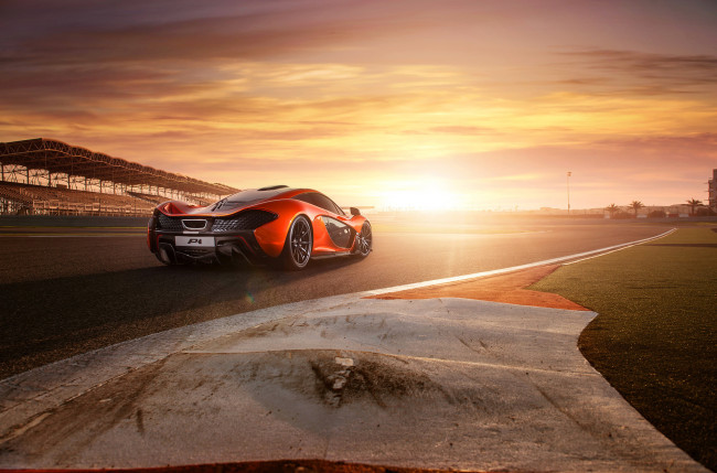 Обои картинки фото 2013 mclaren p1, автомобили, mclaren, дорога, закат, p1