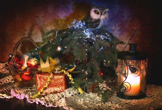 Обои картинки фото праздничные, - разное , новый год, сова, игрушки, подарки, фонарь, ель