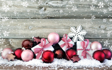 обоя праздничные, подарки и коробочки, подарки, доски, коробки, снежинки, шары, снег