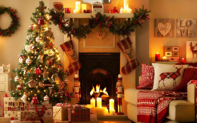 Обои картинки фото праздничные, новогодний очаг, подарки, кресло, свечи, ёлка, украшения, камин