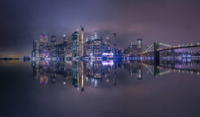 Обои картинки фото города, нью-йорк , сша, бруклинский, мост, нью-йорк, здания, река, отражение, пролив