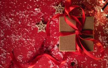 Картинка праздничные подарки+и+коробочки подарок бант лента