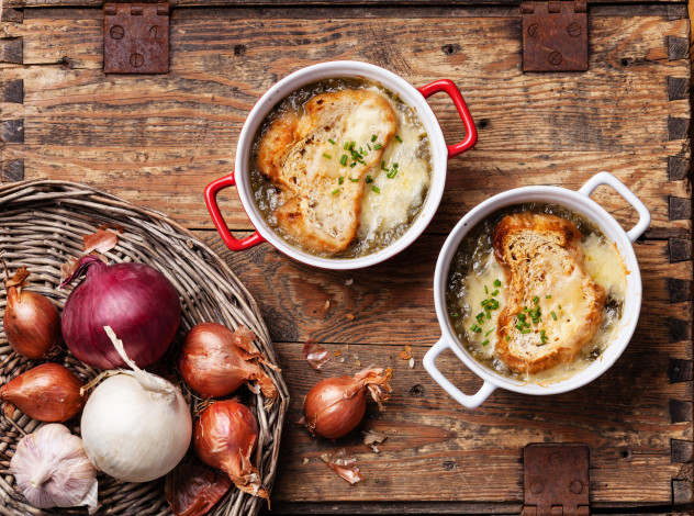 Обои картинки фото еда, первые блюда, лук, чеснок, сырный, суп, гренки