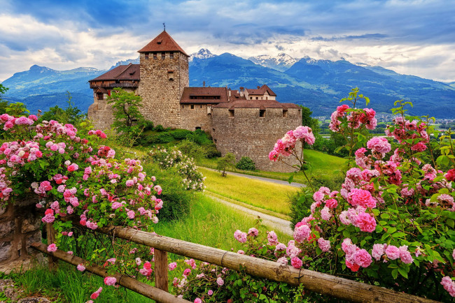 Обои картинки фото vaduz castle, liechtenstein, города, - дворцы,  замки,  крепости, vaduz, castle