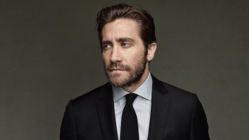 Картинка мужчины jake+gyllenhaal актер борода костюм галстук