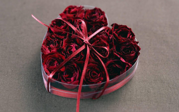 обоя праздничные, день святого валентина,  сердечки,  любовь, розы, красные, коробка, сердечко