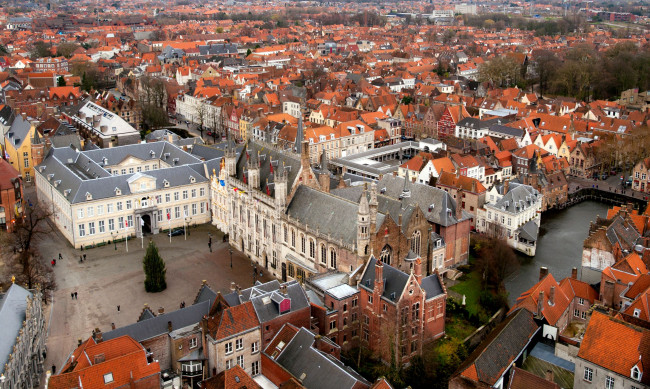Обои картинки фото брюгге, бельгия, города, дома, площадь, крыши