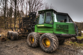 Картинка john+deere+log+hauler техника тракторы прицеп колесный лесозаготовка трактор