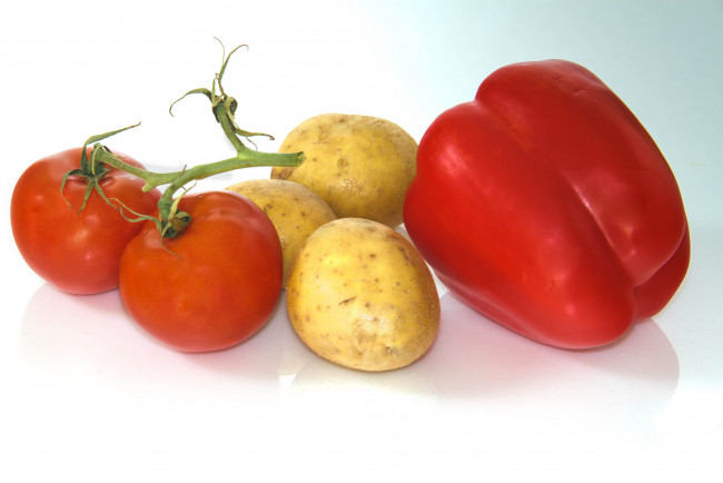 Обои картинки фото еда, овощи, картофель, помидоры, перец, томаты