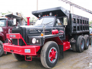 обоя mack truck model b-81, автомобили, mack, inc, тяжелые, грузовики, сша, trucks