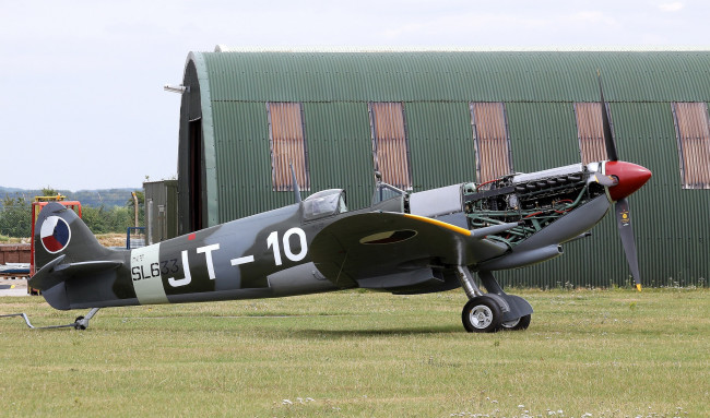 Обои картинки фото spitfire lf, ixe, авиация, боевые самолёты, истребитель